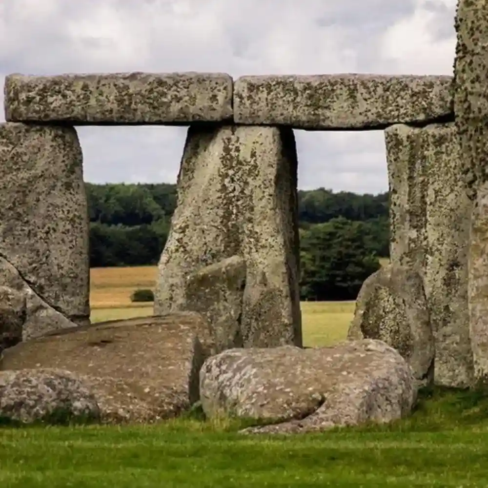 London To Stonehenge: Towards the ancient monument of Stonehenge.