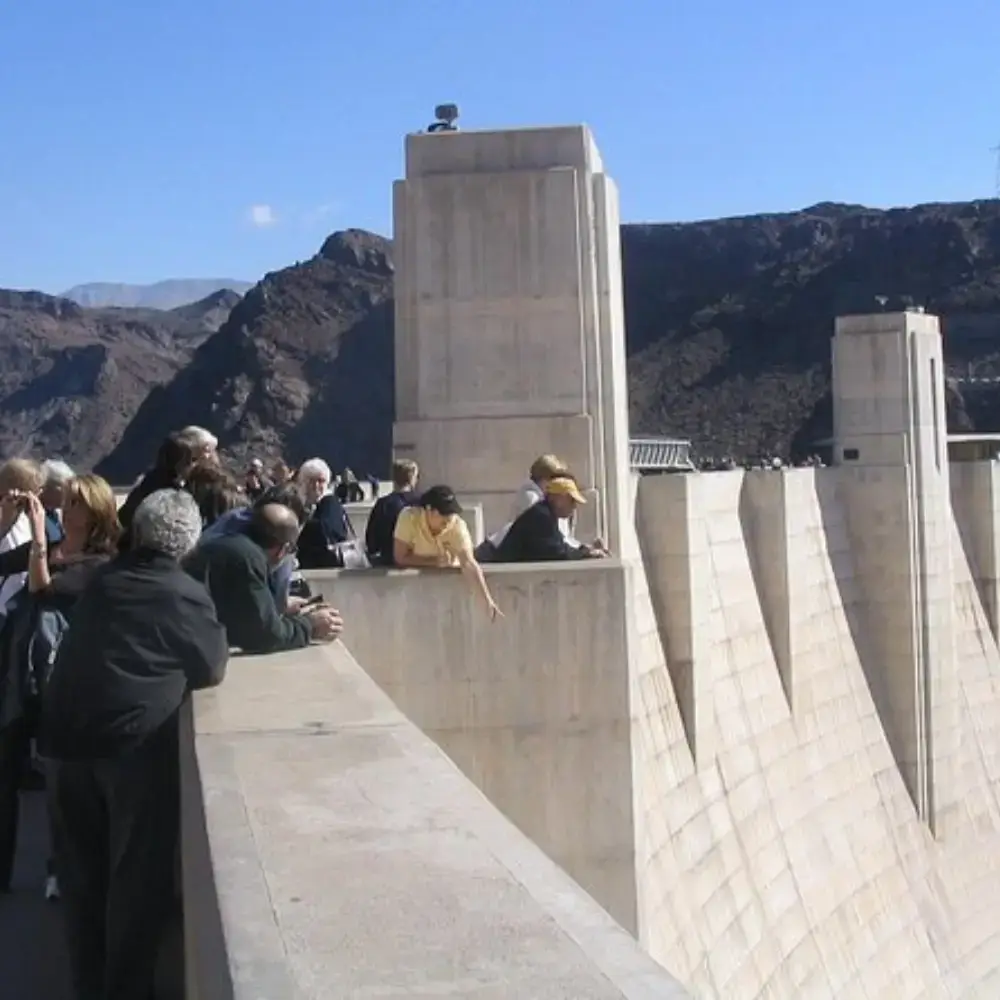 Hoover Dam Tours: Scenic view with guided tour visitors.